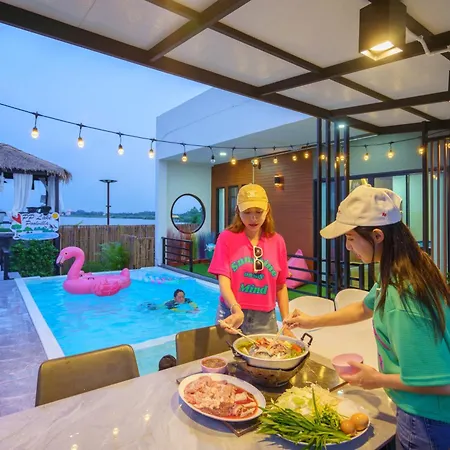 Pplakepool Villa